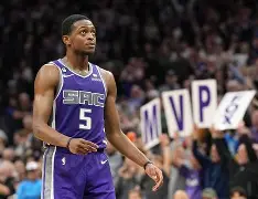 库里87分难救勇士